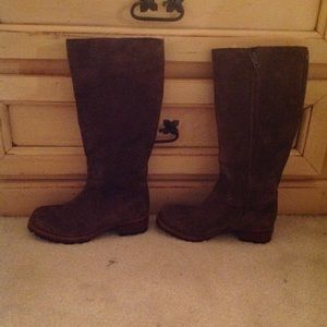 Ugg boots Size 5 1/2 NWOT